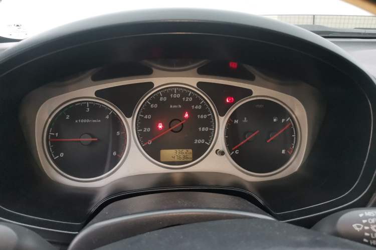 Used Great Wall Wingle 5 2016 2.8T Two-Wheel-Drive Entry-Level GW2.8TC Big Double-Cab GW2.8TC Instrument Cluster