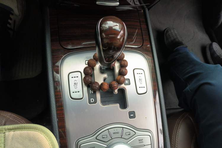 Used Hyundai Genesis 2012 3.0L GDI Luxury Edition Gear Lever