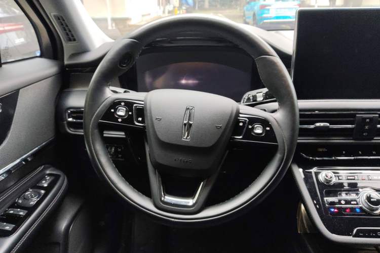 Used Lincoln Corsair 2022 2.0T Two-Wheel Drive Deluxe Edition