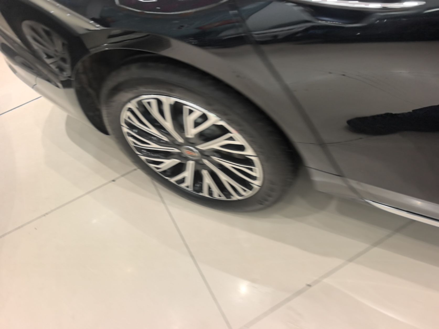 Hongqi H5 2025 2.0T Automatic Flag Edition – 500 000 Units Commemorative Version — снимка 11