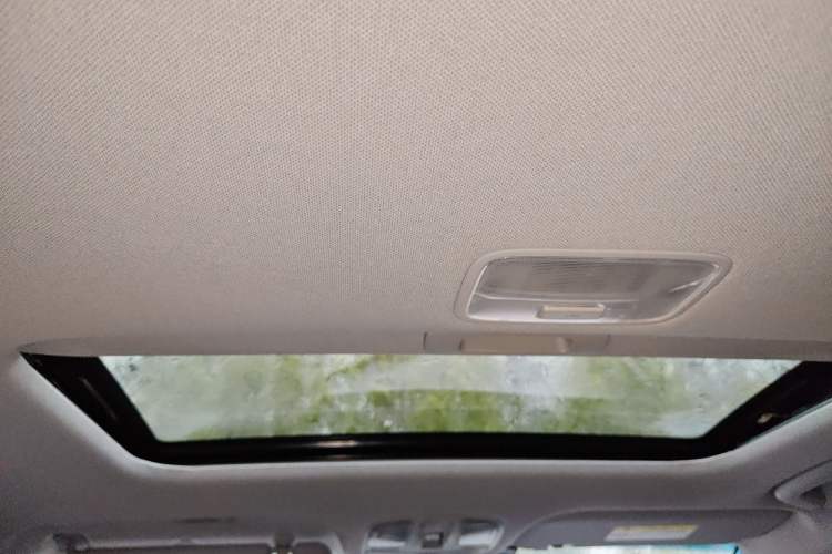 Used Hyundai Elantra (6th Generation / Lingdong) 2016 1.6L Automatic ZhiXuan – Elite Version Headliner