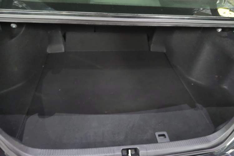 Used Toyota Camry 2021 2.5G Luxury Edition Trunk