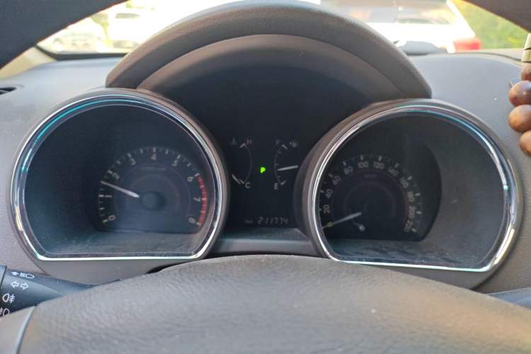 Used Toyota Highlander 2011 2.7L Two-Wheel Drive 7-Seater Luxury Edition
