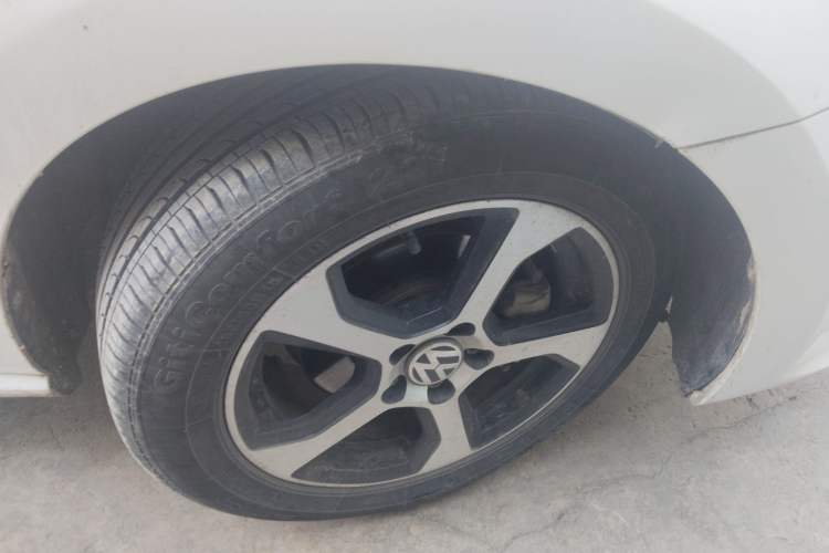 Used Volkswagen Polo 2016 1.6L Automatic Comfort Model