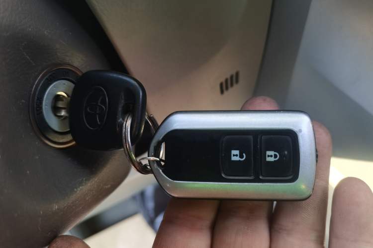 Used Toyota Verso 2014 Starlight 180E CVT Elite Edition