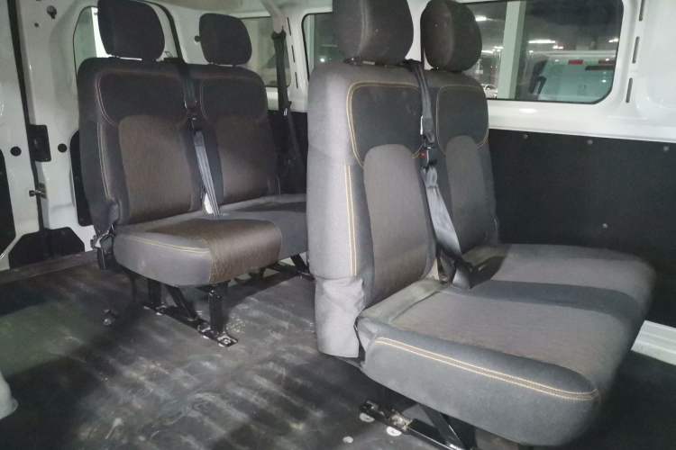 Used Karry Jiangtun E5 2024 268 km Range Open-Window 6-Seater Version
