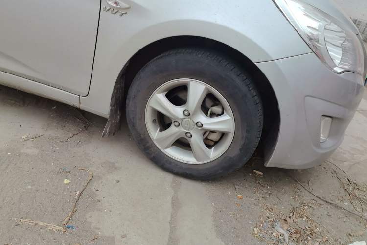 Used Hyundai Verna (older generation) 2010 Sedan 1.4L Manual Standard GL Model
