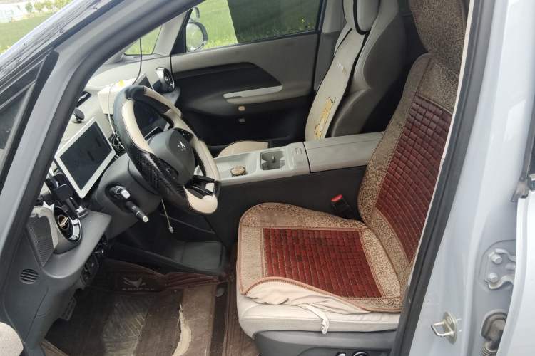 Used ARCFOX Kaola 2023 Family Edition Pro Left Front Seat