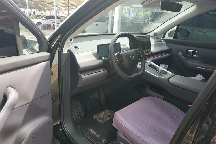 Used Leapmotor C16 2026 Extended-Range 280 LiDAR Zhizun Edition 5 Seats Driver Seat