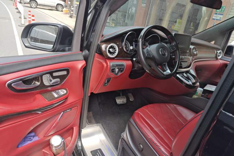 Used Mercedes-Benz Vito 2018 2.0T Business Version China VI Emission Standard