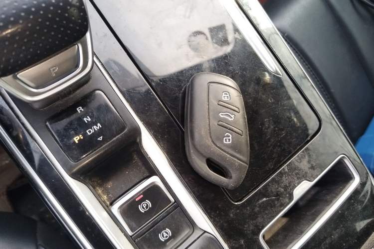 Used Roewe RX5 MAX 2021 Supreme Series 300TGI Automatic Luxury Cabin Edition Vehicle Key