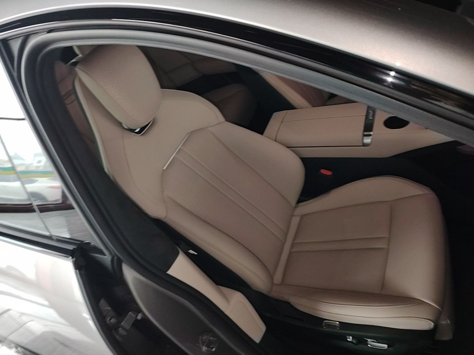 Xiaomi Auto YU7 2025 Ultra-Long Range High-Performance All-Wheel-Drive Max Edition — снимка 19