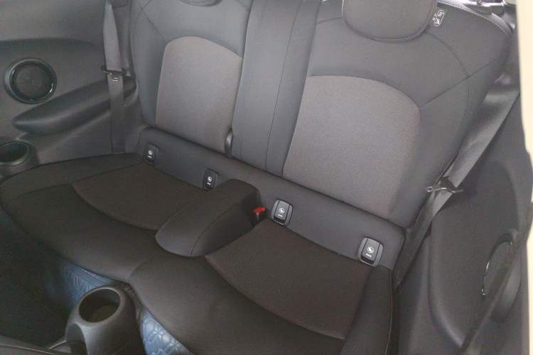 Used MINI 2014 1.5T COOPER Fun
