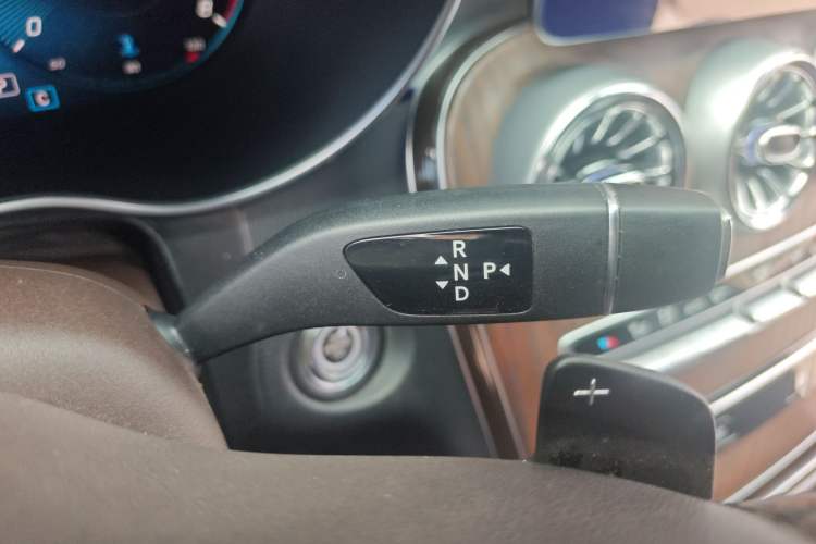 Used Mercedes-Benz GLC 2021 GLC 260 L 4MATIC Luxury Model Gear Lever