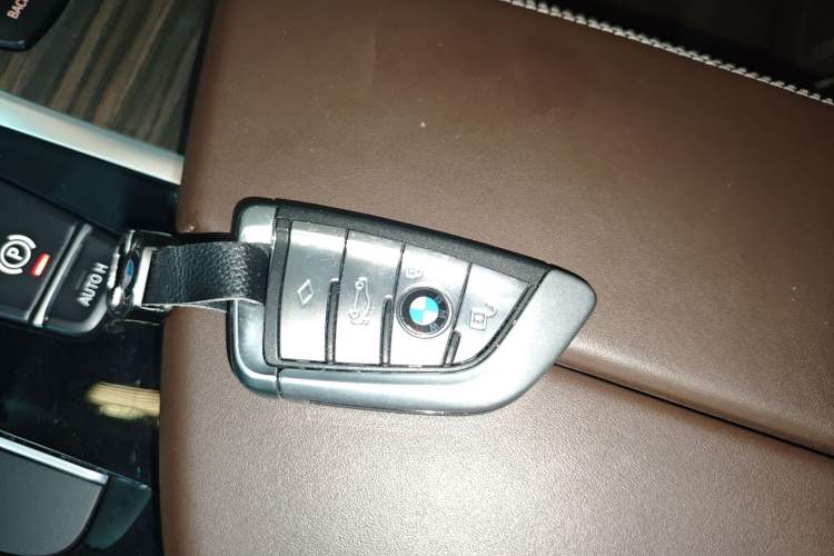 Used BMW 5 Series 2019 530Li Leading Model Luxury Package
