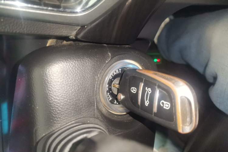 Used Chevrolet Captiva 2014 2.4L 4x4 Flagship Edition 7 Seats