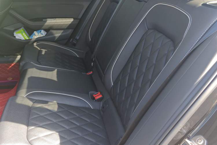 Used Volkswagen Magotan GTE Plug-in Hybrid 2022 GTE Luxury Model