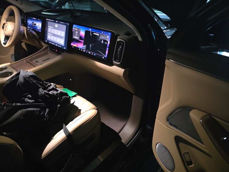 Used Hima AITO M8 2025 Extended-Range Ultra Version 53.4 kWh 6-Seater Edition — 28