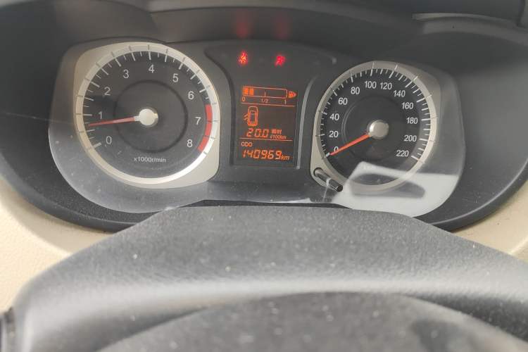 Used Venucia R50 2013 1.6L Manual Fashion Edition Odometer Close Up