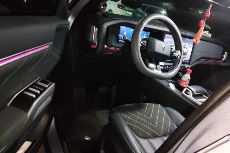 Used Deepal G318 2024 Four-Wheel-Drive Air Suspension Model