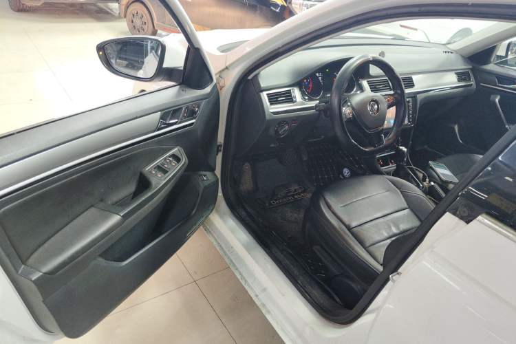 Used Volkswagen Bora 2018 1.5L Automatic Comfort Model Driver Seat