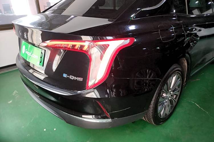 Used Hongqi E-QM5 2022 431 km Charge & Enjoy Edition