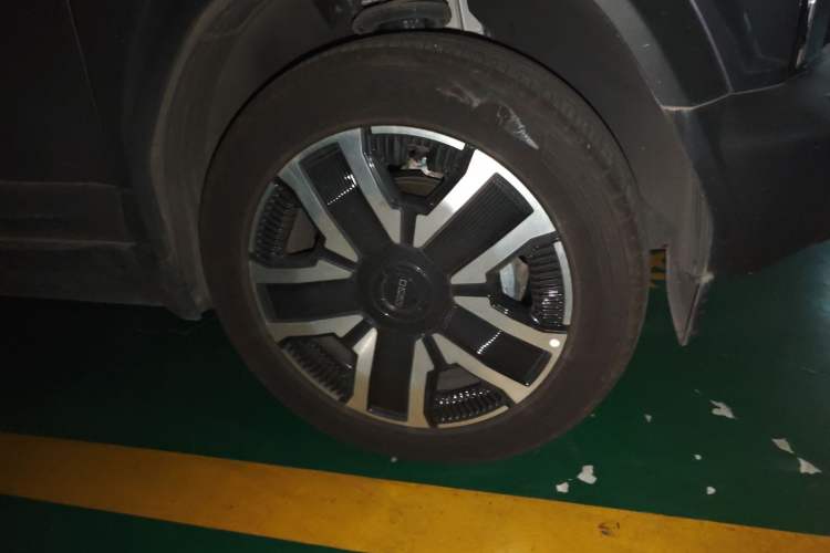 Used iCAR 03 2024 472km Four-Wheel Drive Long-Range Version Right Front Wheel Hub