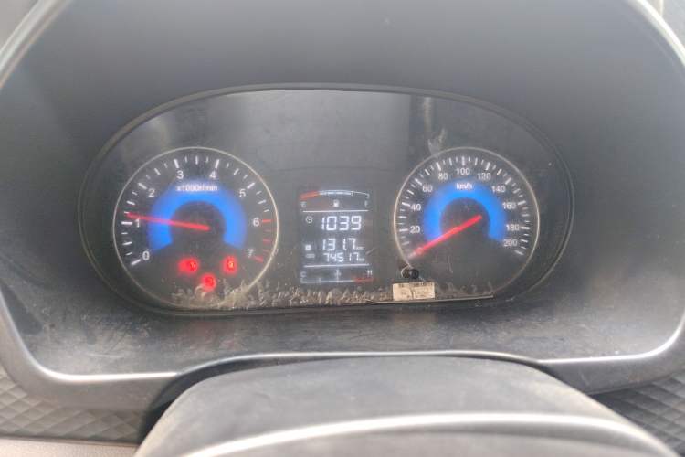 Used Dongfeng Fengon 330 2019 1.5L Manual Practical II China VI