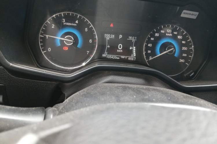 Used Dongfeng Fengon 580 2017 1.5T CVT Luxury Model Odometer Close Up