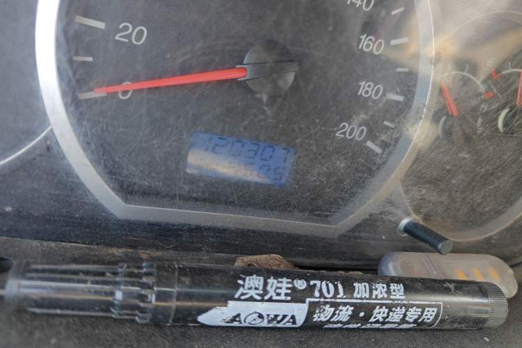 Used Wuling Hongguang 2010 1.4L Standard Version Odometer Close Up