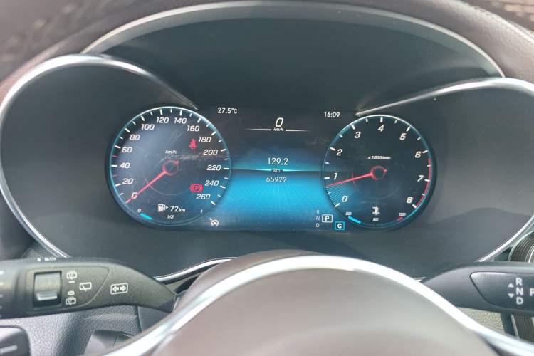 Used Mercedes-Benz GLC 2021 GLC 260 L 4MATIC Luxury Model Instrument Cluster