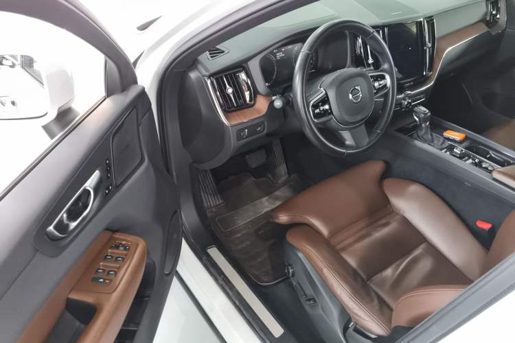 Used Volvo XC60 2021 T5 4x4 Zhiya Luxury Edition
