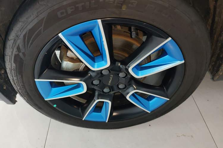 Used Lynk & Co 01 2021 2.0TD Two-Wheel Drive Zhaopu Pro Left Front Wheel Hub