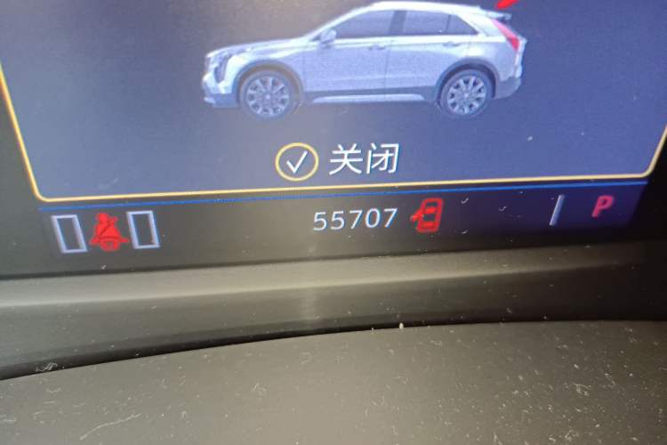 Used Cadillac XT4 2018 28T Two-Wheel Drive Leading Version Odometer Close Up