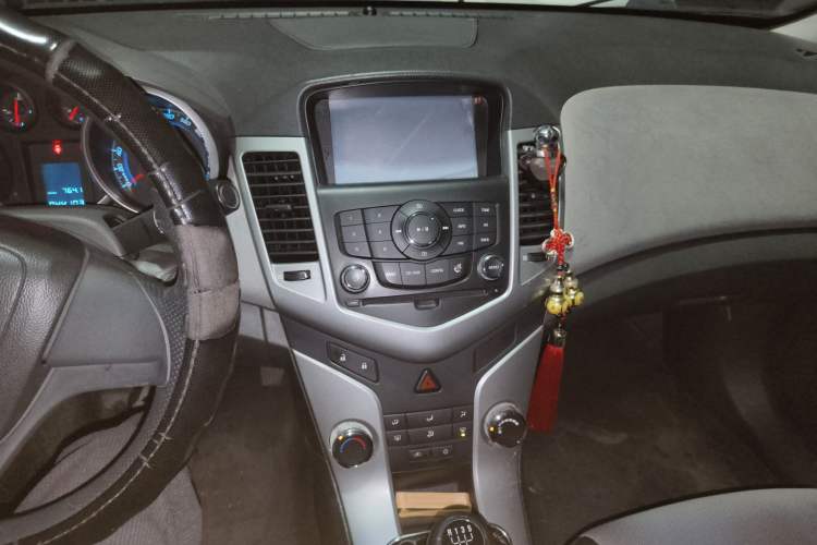 Used Chevrolet Cruze 2012 1.6L SL MT
