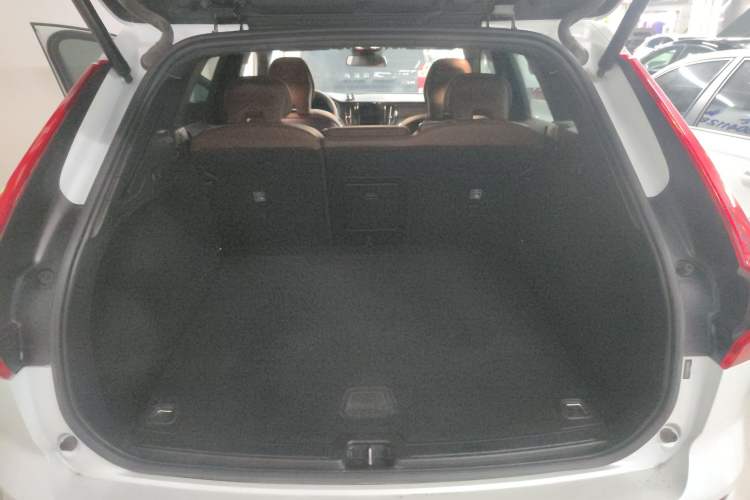 Used Volvo XC60 2024 B5 4x4 Smart Luxury Edition