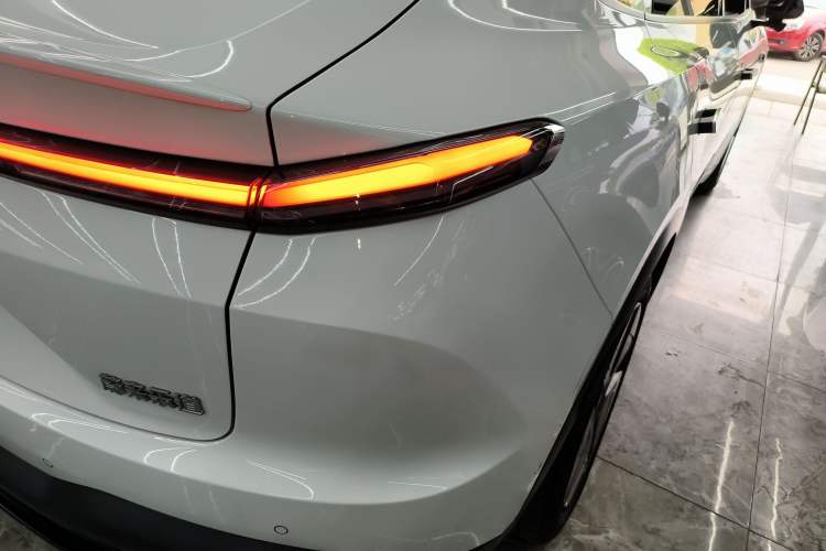 Used ONVO L60 2024 60 kWh Rear-Drive Version Right Rear Taillight