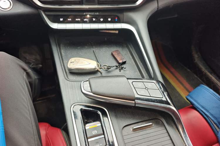 Used CHANGAN UNI-T 2020 1.5T Prestige Version
