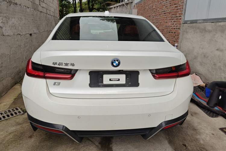 Used BMW i3 2022 eDrive 35 L
