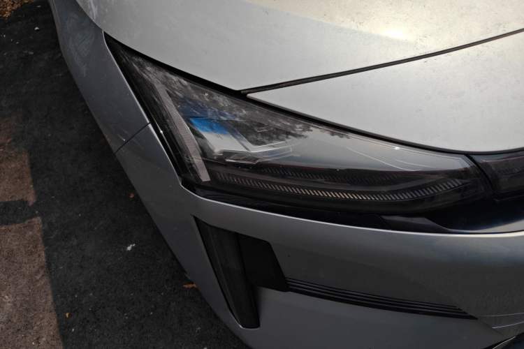 Used Geely Galaxy L6 2025 EM-i 140km Starship Edition Right Front Headlight