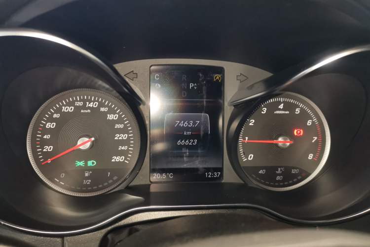 Used Mercedes-Benz GLC 2018 Refreshed GLC 300 4MATIC Dynamic Edition