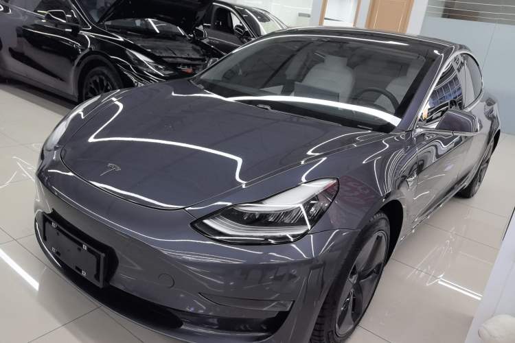 Used Tesla Model 3 2019 Long-Range Rear-Wheel-Drive Version