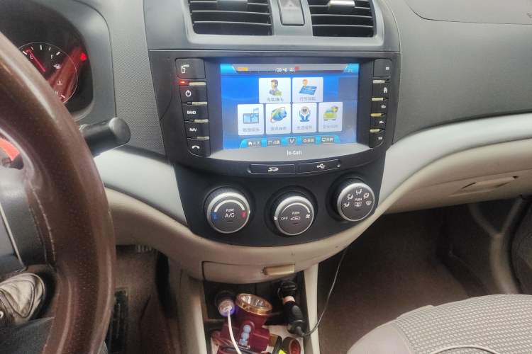 Used CHANGAN Alsvin V5 2012 1.5L Manual Dream Edition