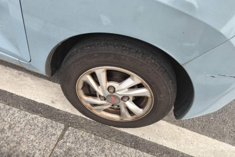Used Wuling Hongguang MINIEV 2020 Enjoy Edition Lithium-Ion Battery Right Front Wheel Hub