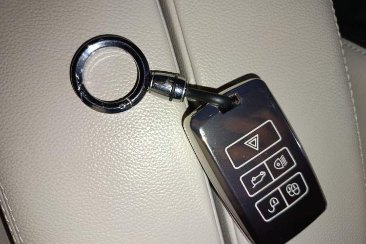 Used Land Rover Range Velar 2021 P250 Sparkling Black Limited Edition Vehicle Key