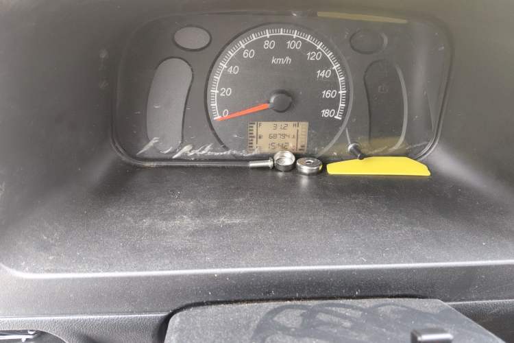 Used Wuling Zhiguang 2020 1.2L Practical Model China VI LSI Odometer Close Up