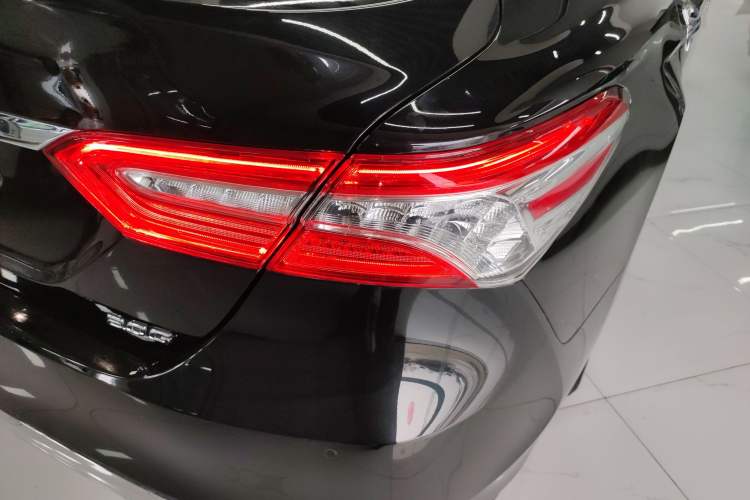 Used Toyota Camry 2023 2.0G Luxury Edition
