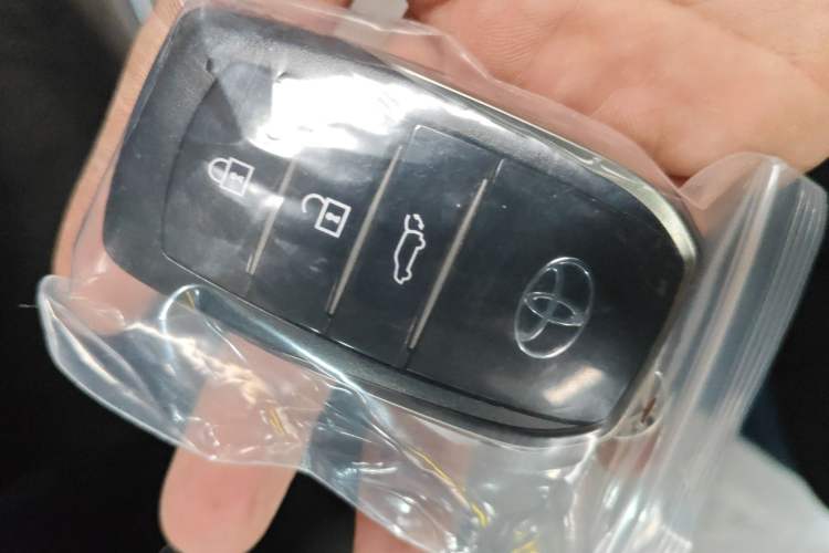 Used Toyota Venza 2024 2.0L CVT Two-Wheel Drive Prestige Edition