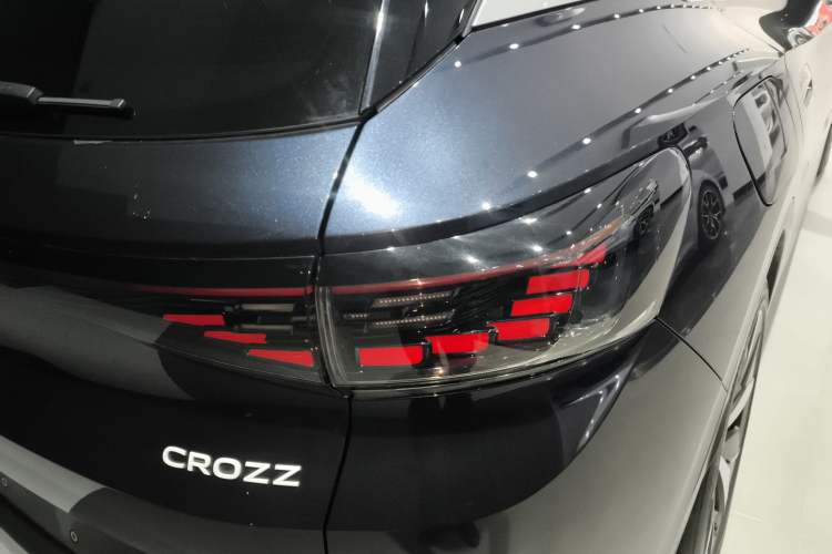 Used Volkswagen ID.4 CROZZ 2021 Long-Range Lite PRO Two-Wheel Drive Version
