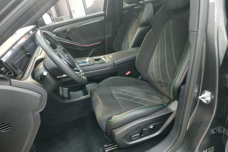 Used VOYAH FREE 2025 318 318 km Rear-Drive Touring Edition
